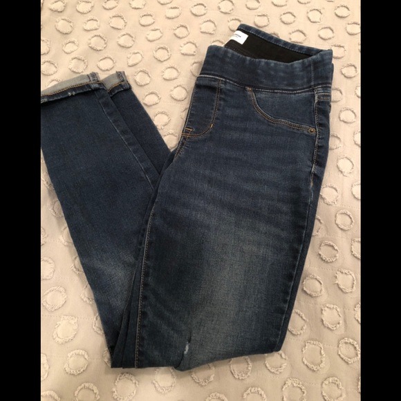 pull on distressed jeans